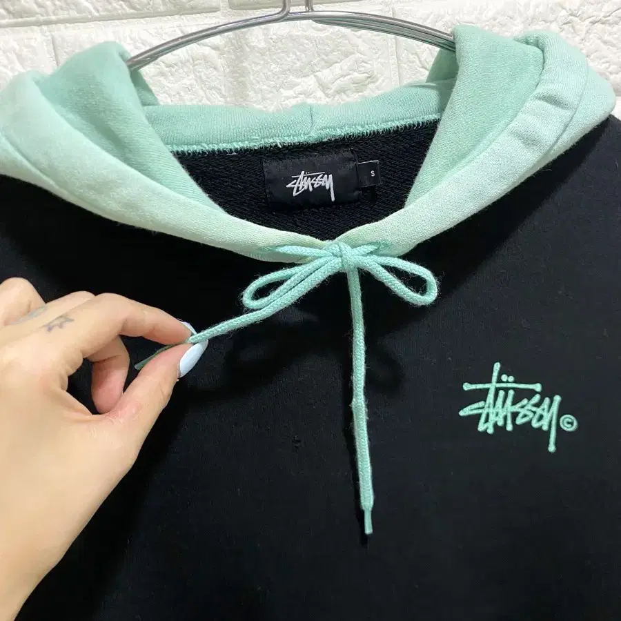 Stussy Basic logo Crop Hoodie