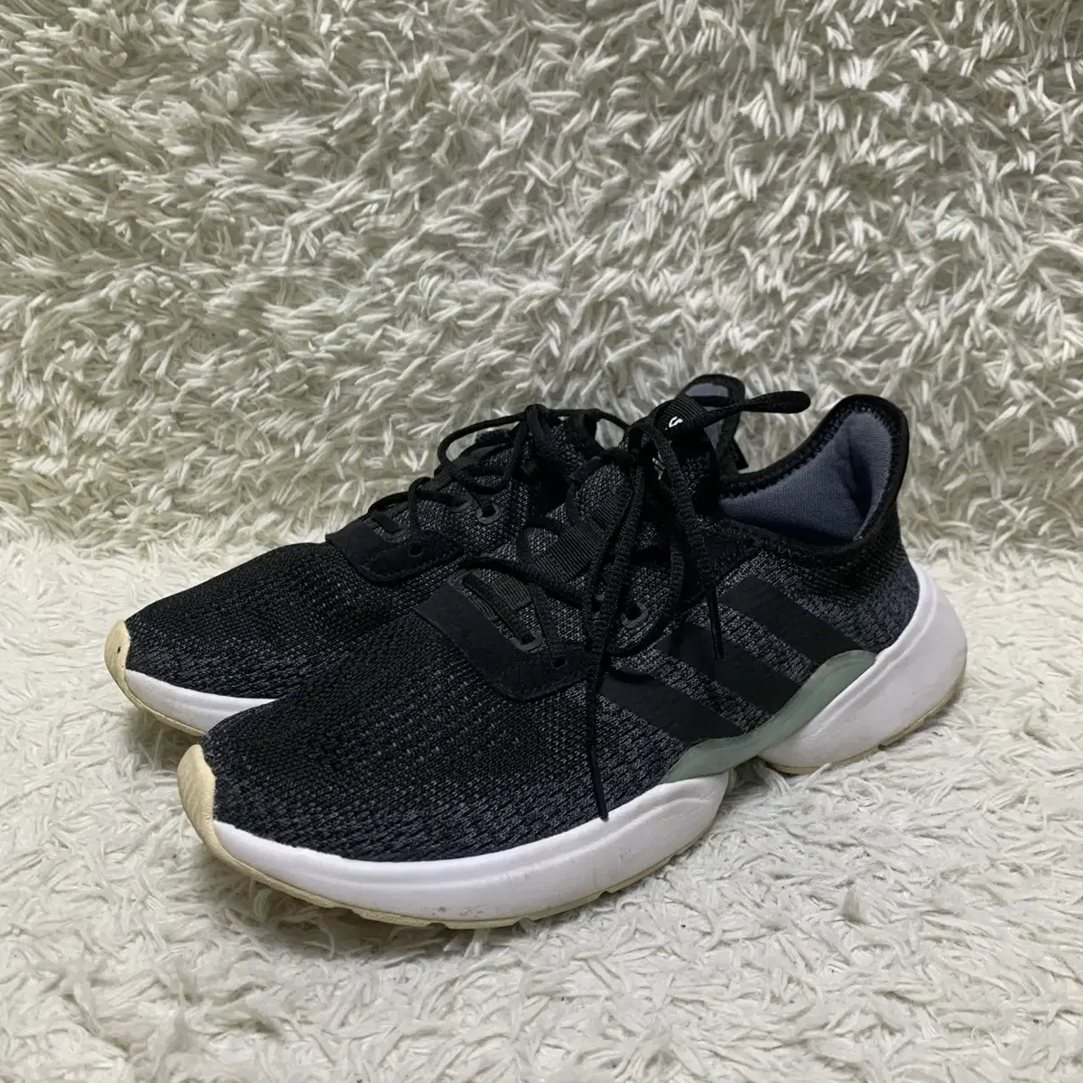 [265] ADIDAS Adidas Mavia Sneakers Running Shoes