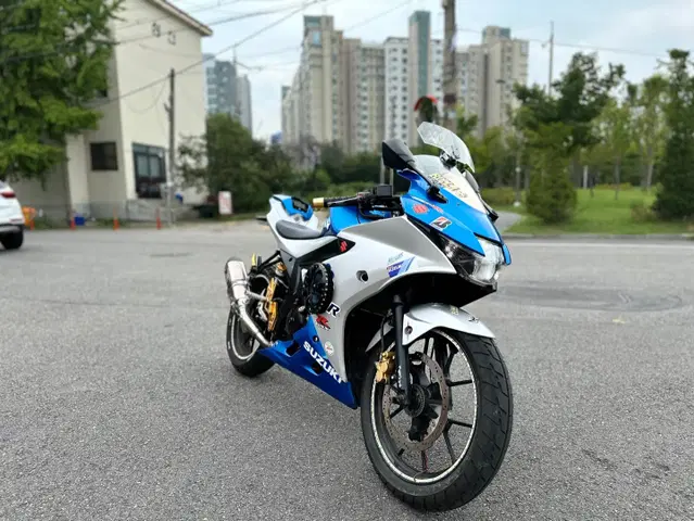 Gsxr 125 21년식 2만KM 머플러,오디오 튜닝 시선 집중