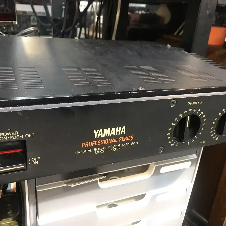 야마하 파워앰프  YAMAHA P 2050