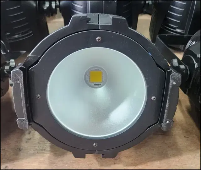 중고 100W COB LED 파라이트 (웜화이트)