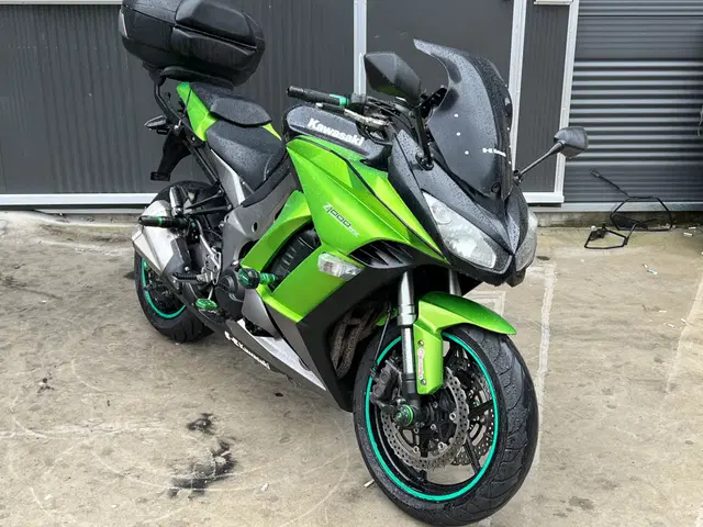 z1000sx/ 13년식 엔진최상급 2채널블박 시운행강추합니다.