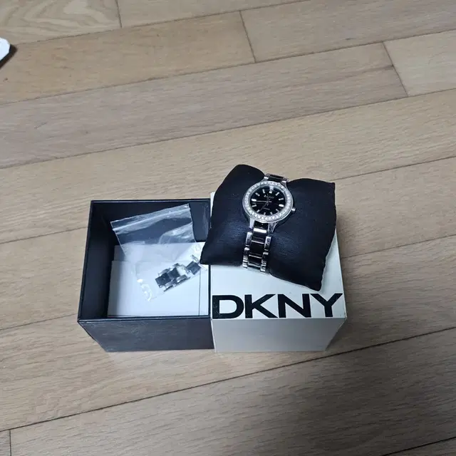 DKNY 정품 여성손목시계 NY8138