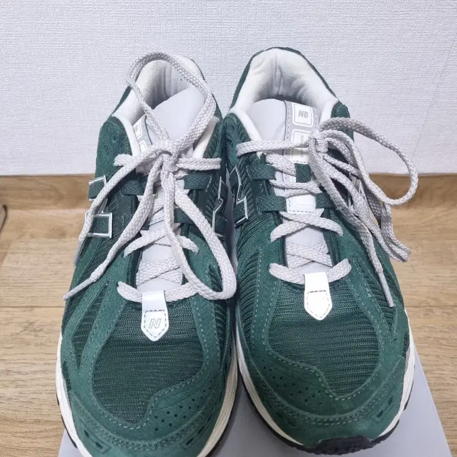 뉴발란스 1906R Nightwatch Green 265