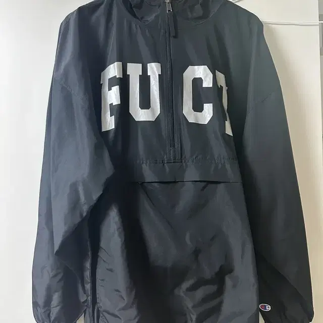 Fuct champion 아노락 자켓