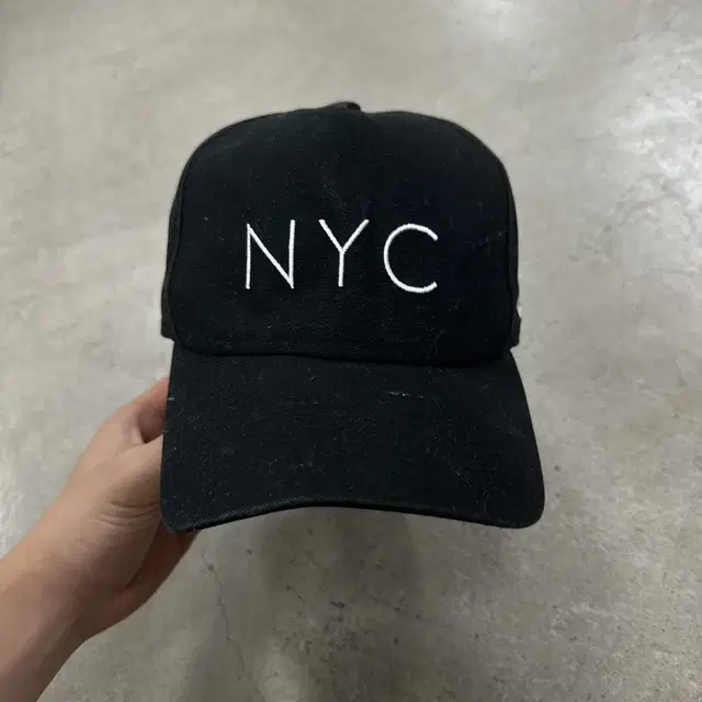 뉴에라 NYC 로고 블랙 볼캡