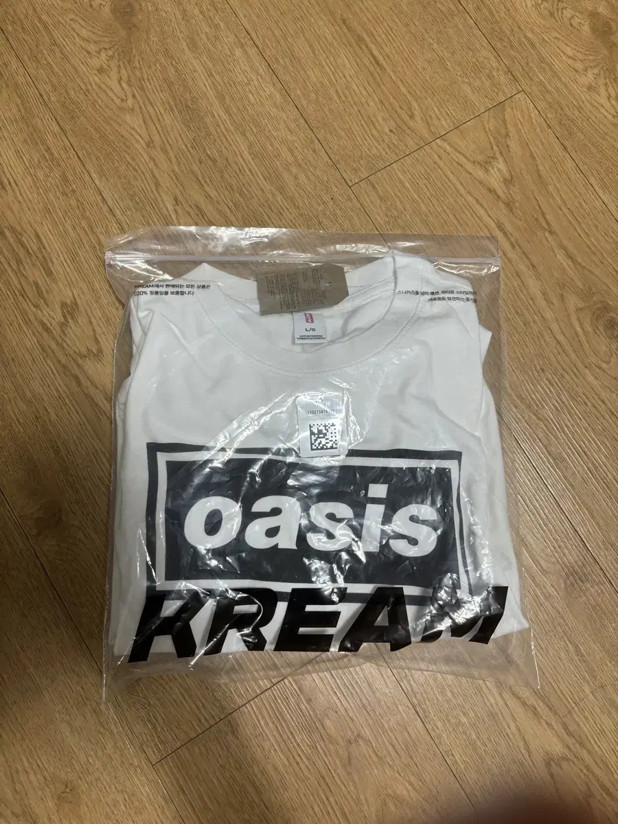 Oasis Levi's Collaboration size L