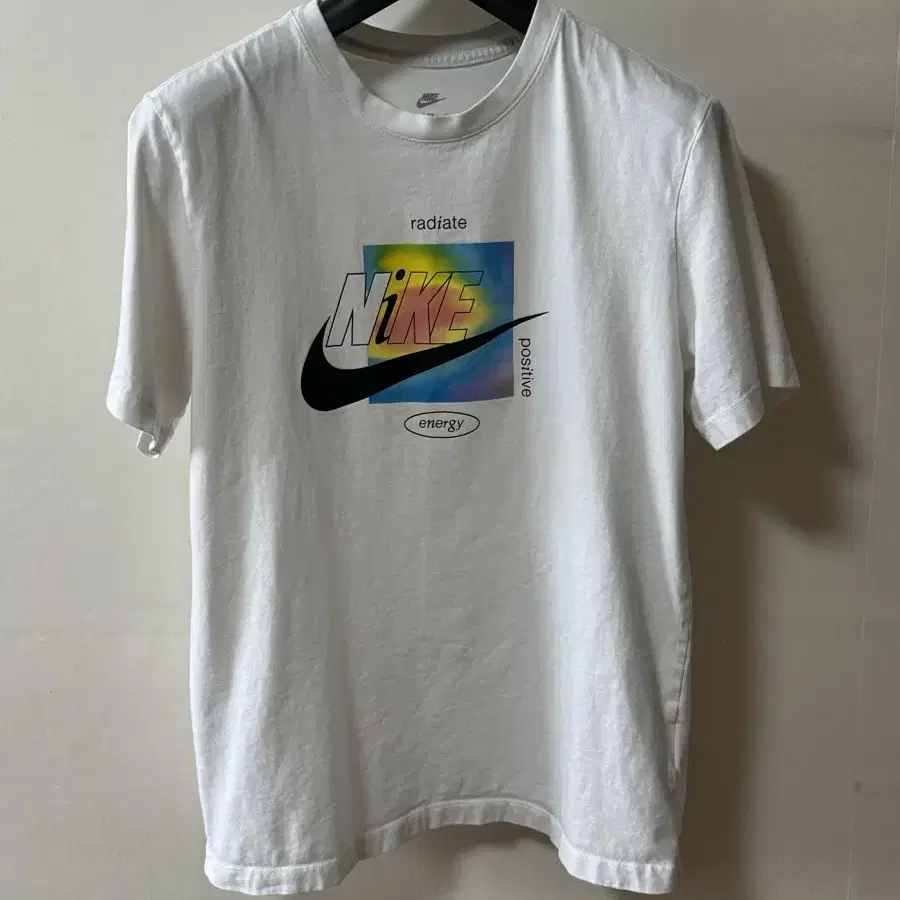 L NIKE 나이키 반팔티셔츠 화이트