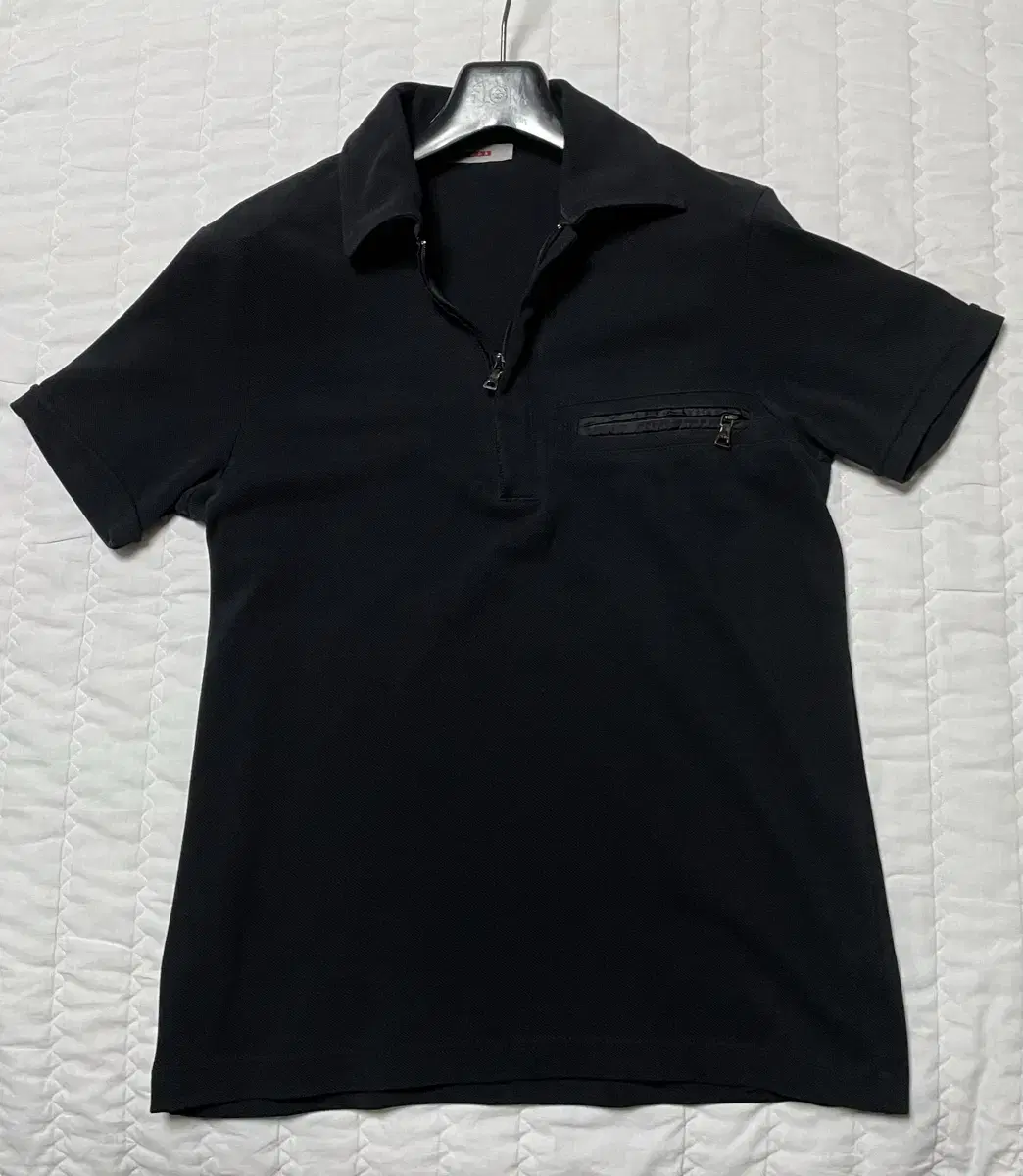 [Quick sale] (XS90) PRADA Prada PK kara Short sleeve unisex