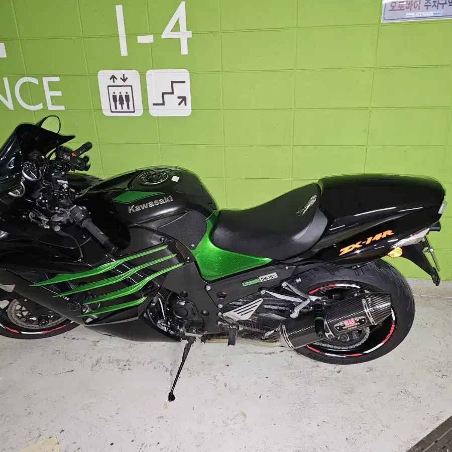 zzr1400올린즈 브렘보에디션 팝니다