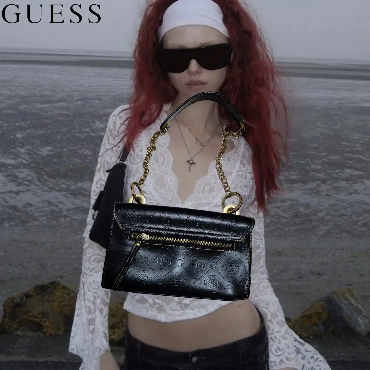 GUESS Black S2 crystal chain mini Bag