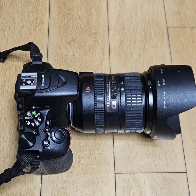 니콘d5600 바디+니콘af-s 18-200mm vr 망원렌즈 판매합니다