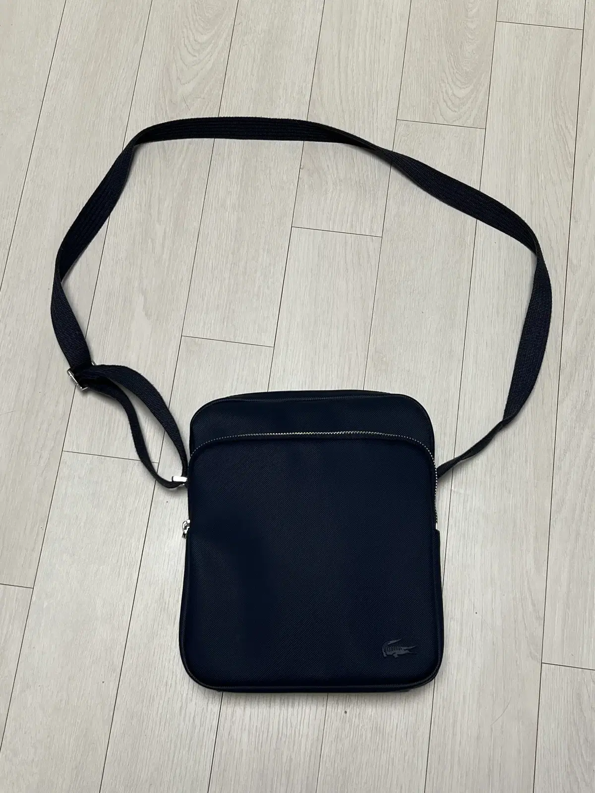 라코스테 네이비 크로스백 LACOSTE Crossbag