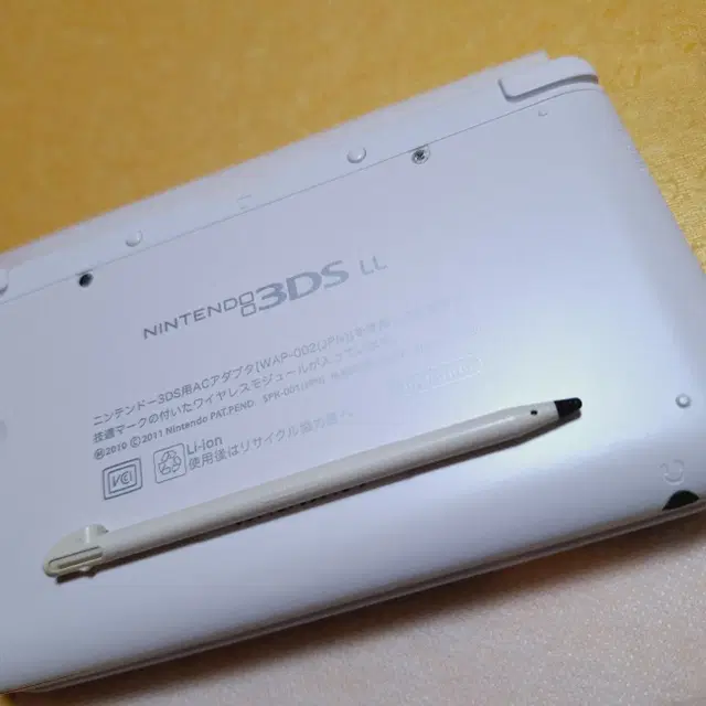 (사진추가) 미사용 새제품 화이트 3dsll 3dsxl 닌텐도일본판