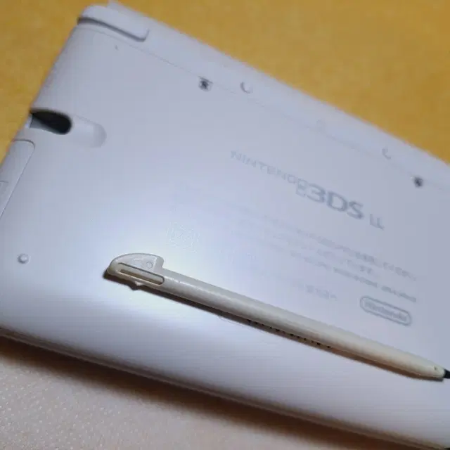 (사진추가) 미사용 새제품 화이트 3dsll 3dsxl 닌텐도일본판