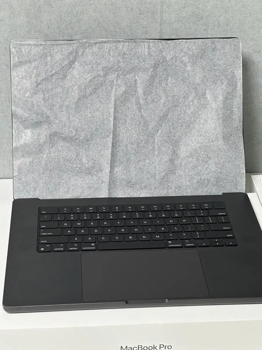 맥북프로 M3 Max 16-inch 영문키보드 판매합니다