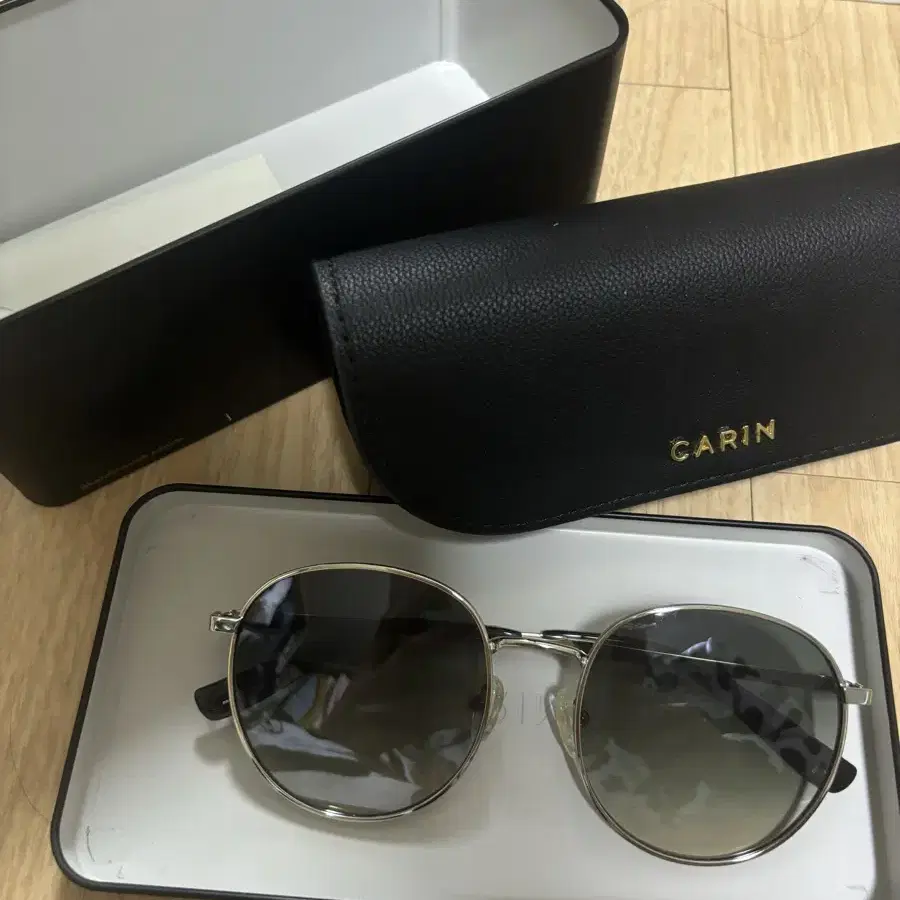 Carin 캐서린 선글라스