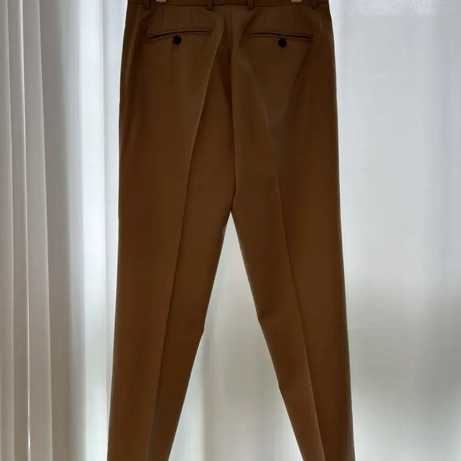 이얼즈어고 BEIGE NO TUCK STANDARD PANTS