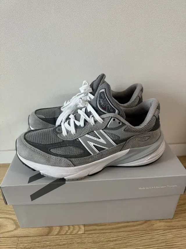 990v6 뉴발란스 그레이 255