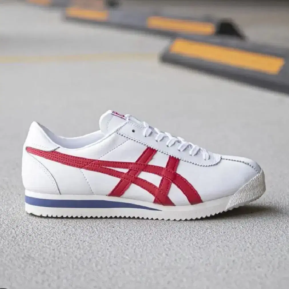 ONITSUKA TIGER CORSAIR