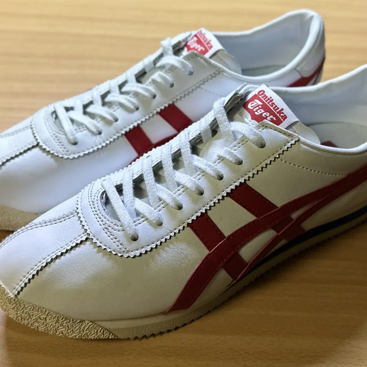 ONITSUKA TIGER CORSAIR