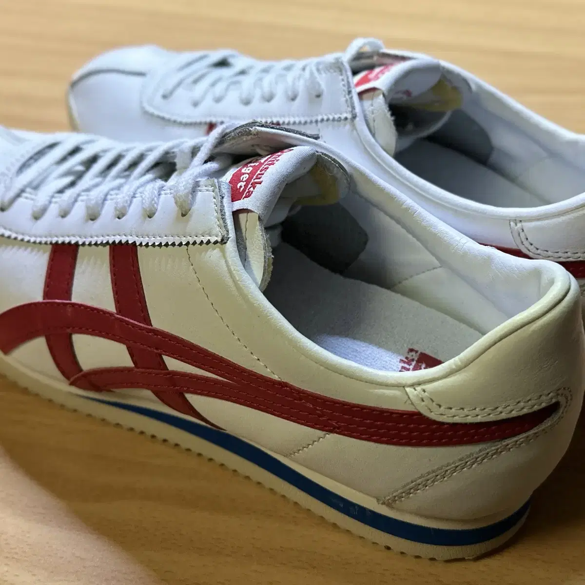 ONITSUKA TIGER CORSAIR