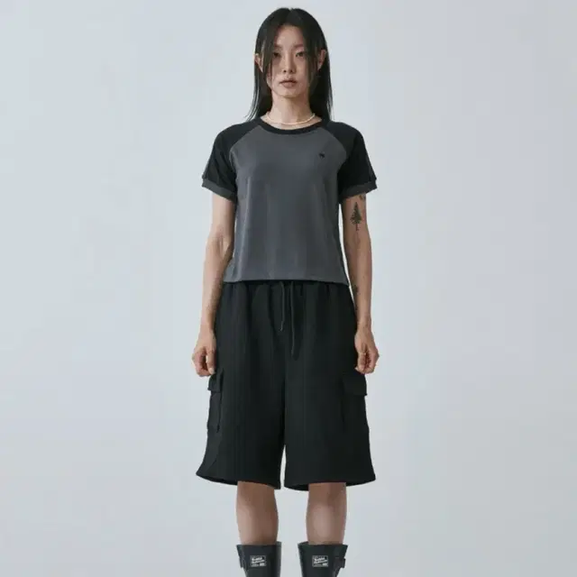 예예 선 문 레귤런 크롭 티 S/S Black 블랙 M ye ye