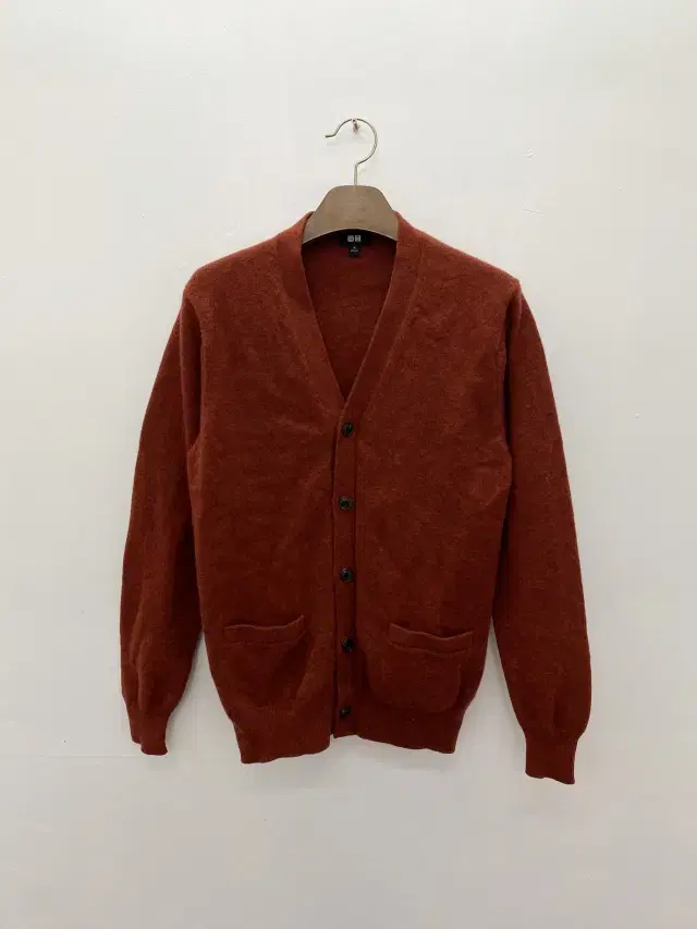 247 UNIQLO Uniqlo Knitted Cardigan (M)