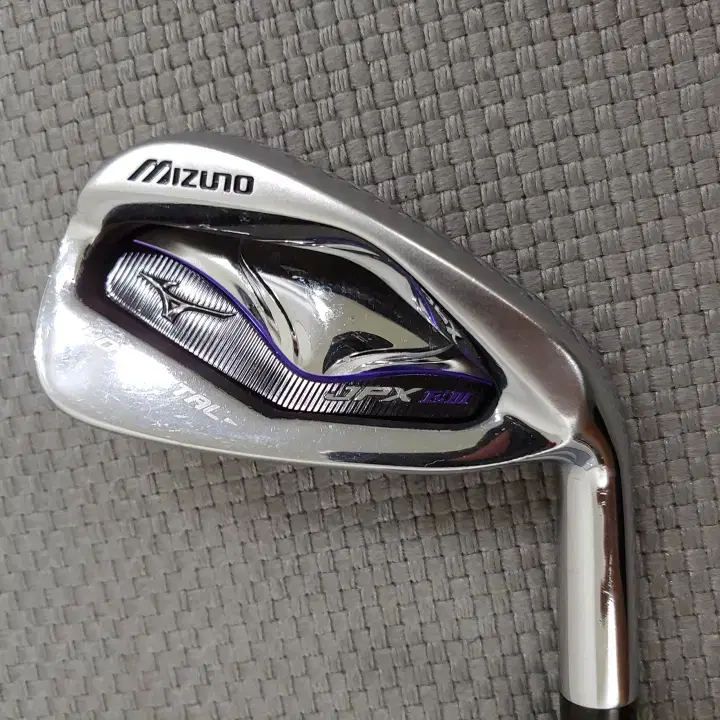 Mizuno JPX E3 6-iron in good condition49g R