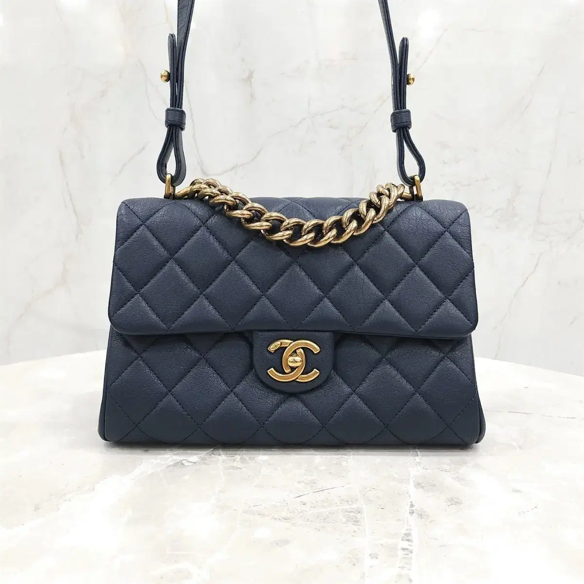 Chanel CC logo mini 2WAY flapback lambskin 23