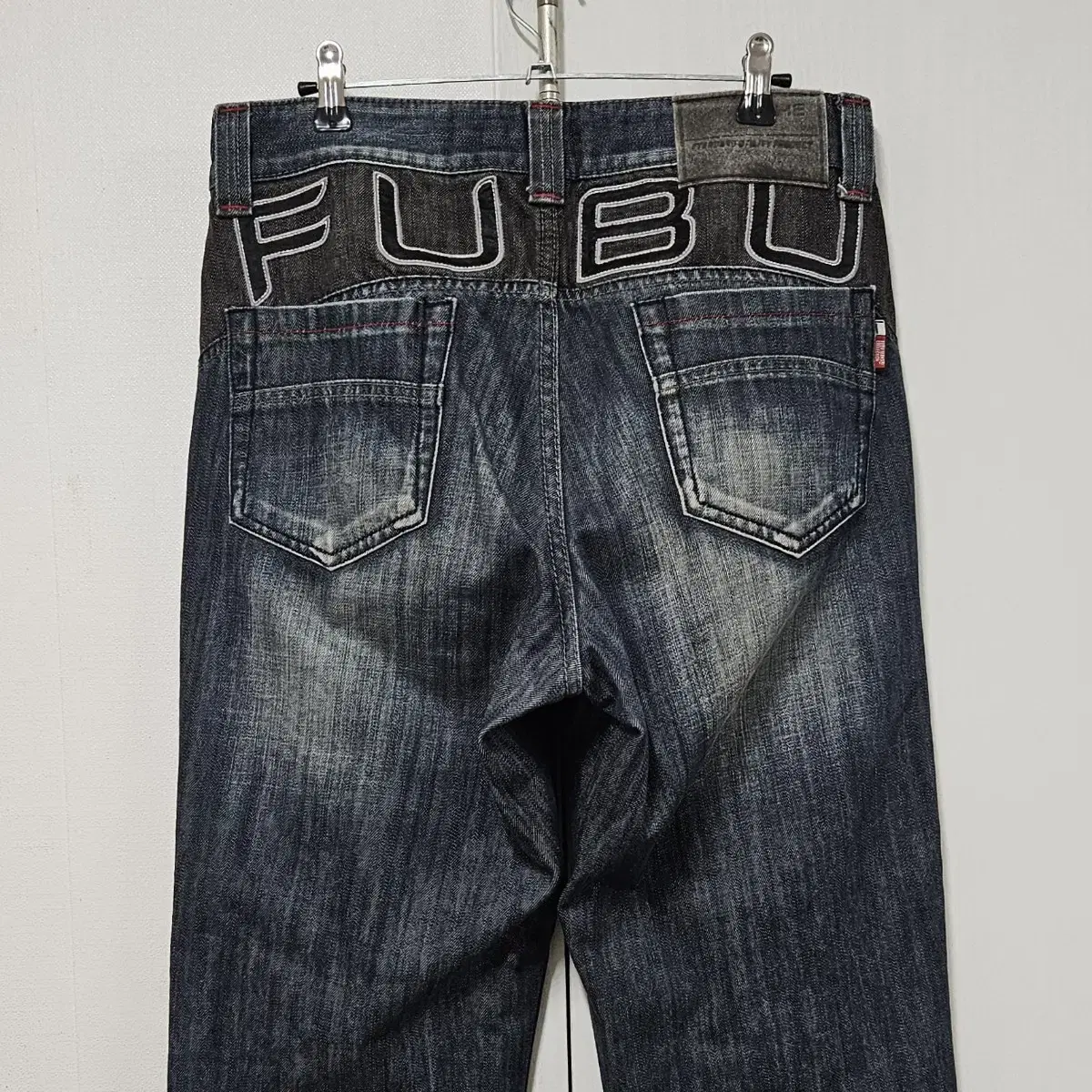 30 FUBU 백로고 데님팬츠