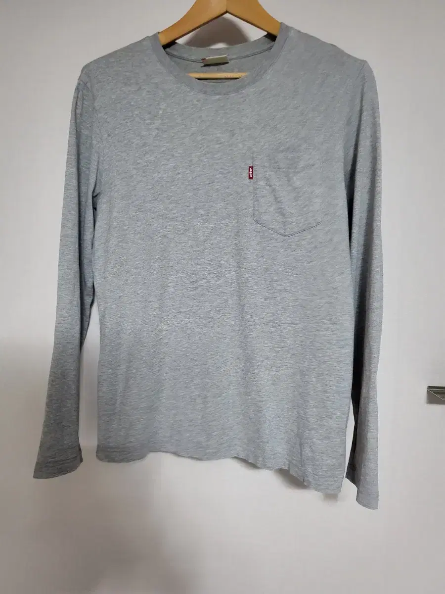 Levi's Long Sleeve Tee 95