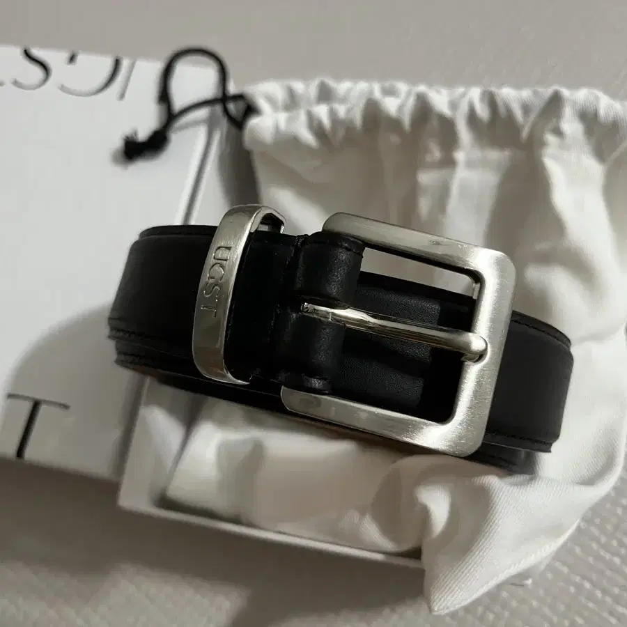 어그스트 벨트 square leather belt 실버