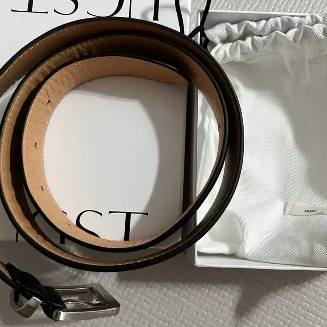 어그스트 벨트 square leather belt 실버