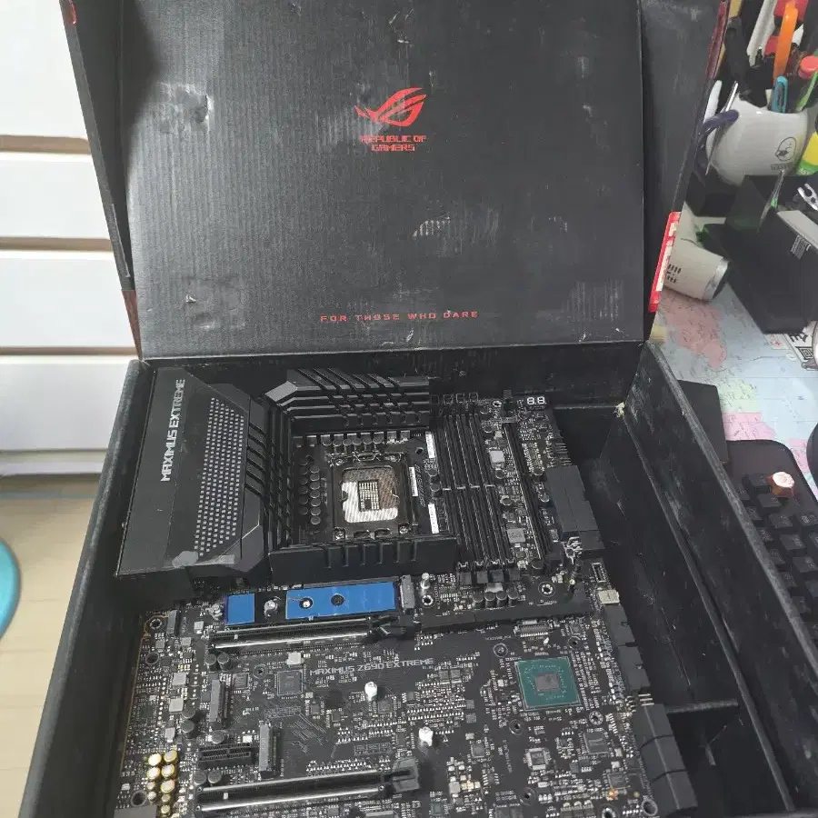 asus z690 maximus extreme 부품용