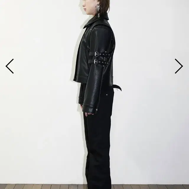 dared 데어드 SLEEVE 2BELTED LEATHER JACKET