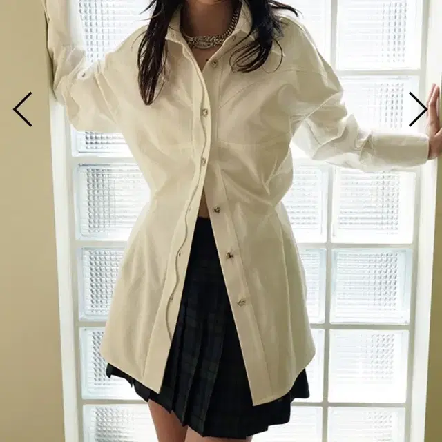 dared 데어드 HEART BUTTON PINTUCK SHIRT