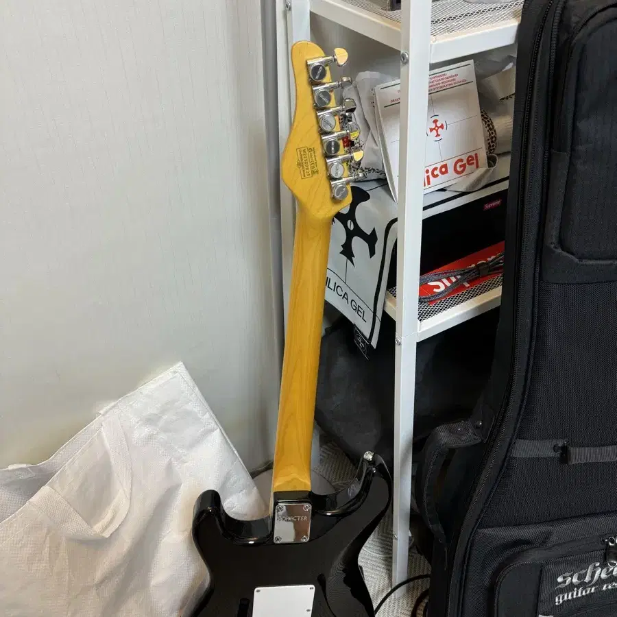 쉑터 일렉 기타 TRAD CUSTOM SCHECTER