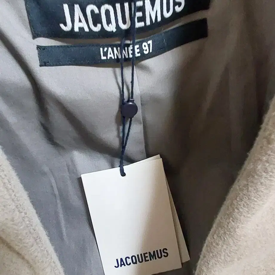 JACQUEMUS 자크뮈스 코트 판매합니다.(새상품)