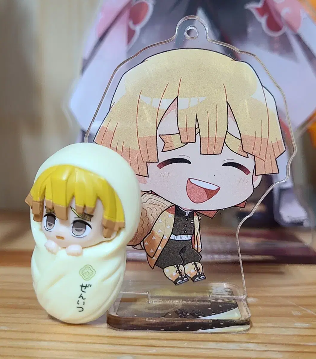 Zenitsu Goods acrylic Gacha Okurumi Swaddle Figure