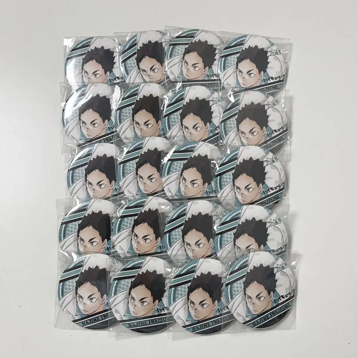 Haikyuu Iwaizumi One Piece Can Badge 75mm 20pcs bulk Sells