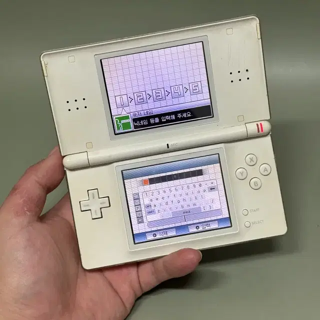 닌텐도 ds lite 화이트 (국내정발 , 작동이상 무!)