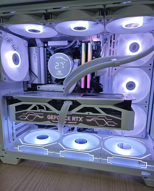 7950X3D 48G RTX4090 하이엔드 화이트 데스크탑