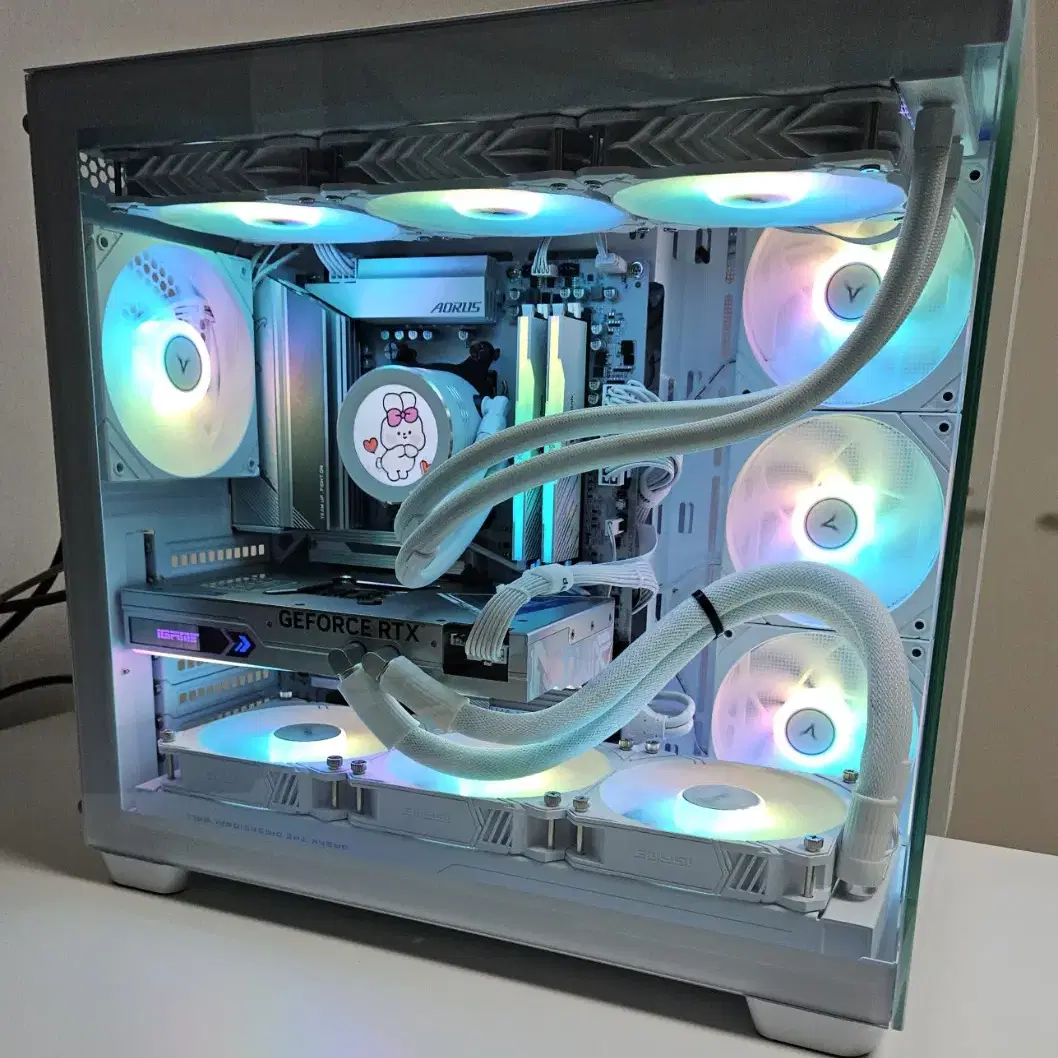 9800X3D RTX4090넵튠 하이엔드 화이트 데스크탑