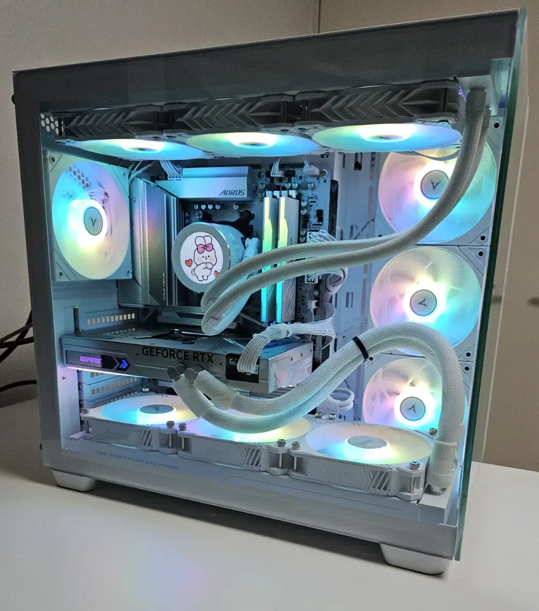 9800X3D RTX4090넵튠 하이엔드 화이트 데스크탑