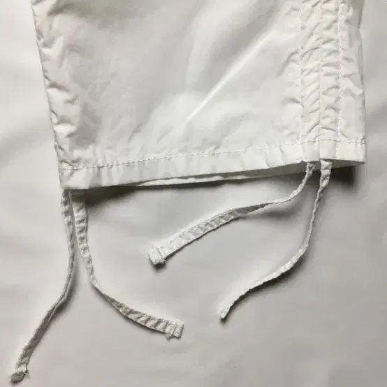 Uniqlo white capri pants