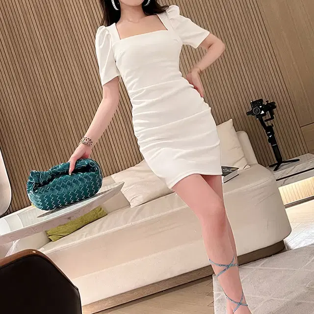 스퀘어넥 퍼프 블랙 미니원피스 M L 55 66