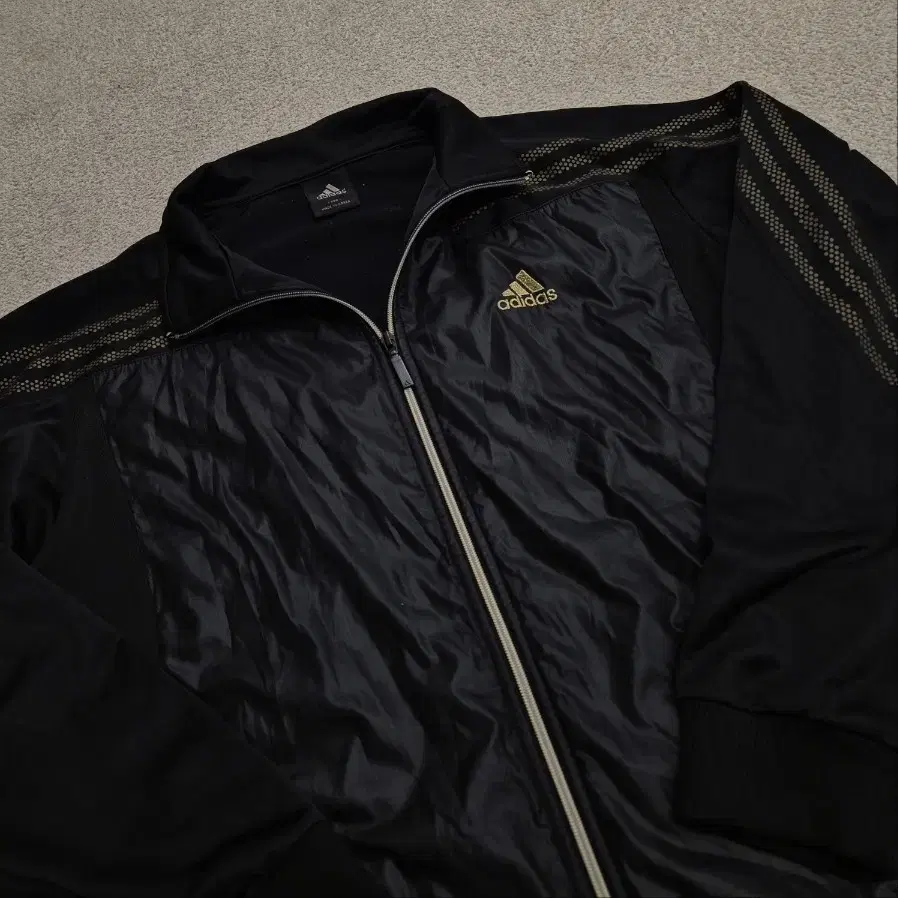 [ Authentic/105,Black+Gold ] Adidas Tracktop Jersey