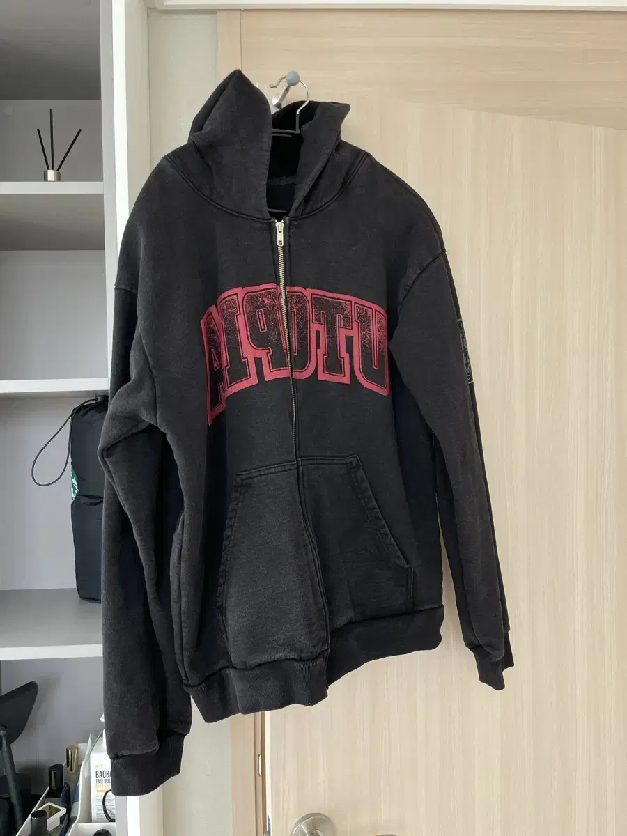 [sell] Travis Scott Merchandise Hoodie Zip Up