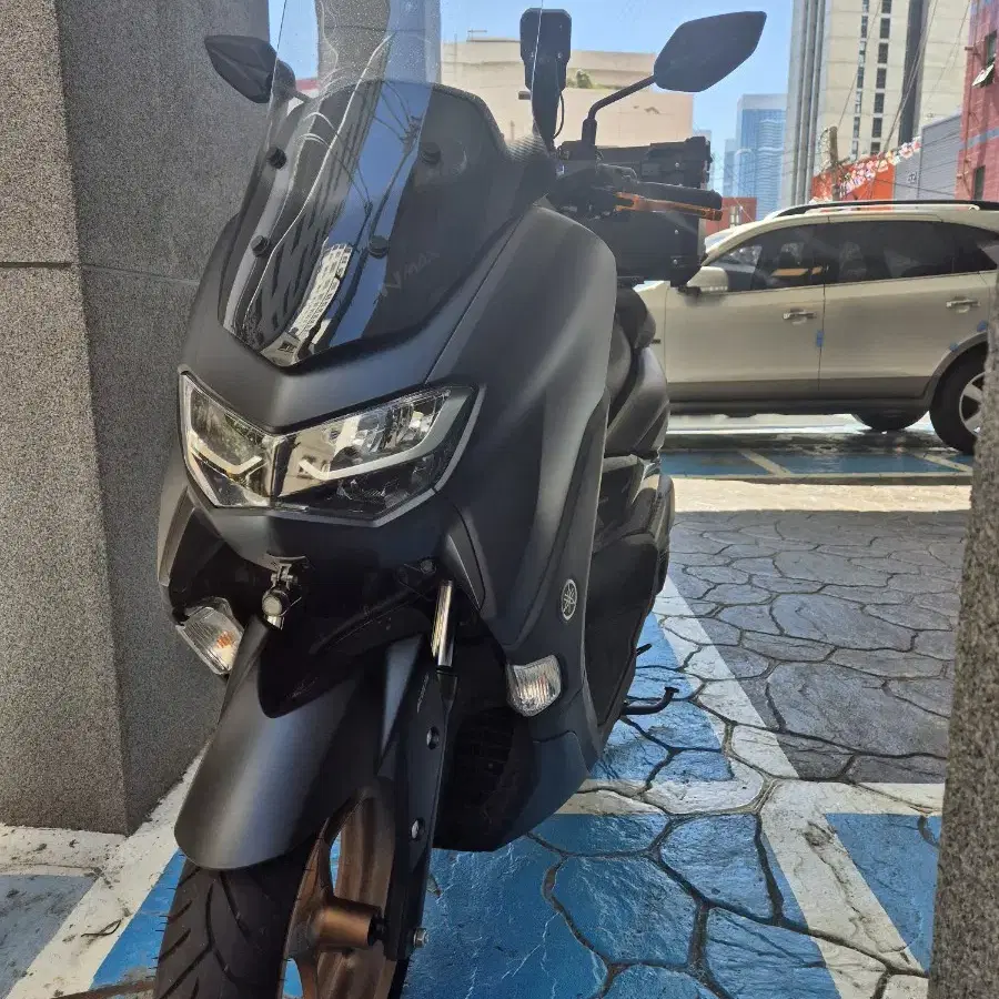 nmax125 신차급 팔아요 1689km